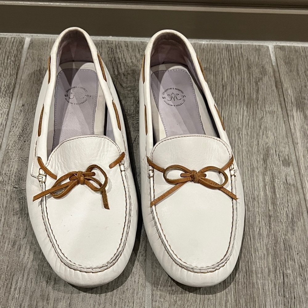 Johnston & Murphy women's White Leather driving Loafers size 11